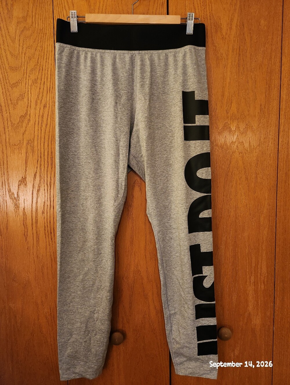 Women's Gray Leggings with Black Waistband and Side Logo